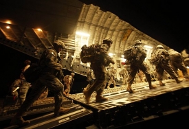 Američtí vojáci jsou na odchodu (ilustrační foto).